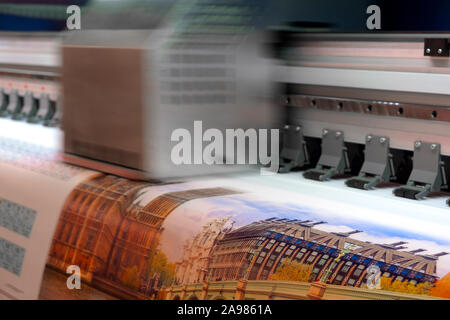 Den industriellen Druck moderne digitale Tintenstrahldrucker Stockfoto