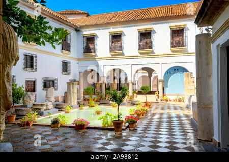 Innenhof von archäologischen und ethnologischen Museum. Cordoba, Andalusien, Spanien Stockfoto