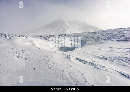 Mt. Asahi, Hokkaido, Japan vulkanischen Gipfel Daisetsuzan Nationalpark während der Wintersaison. Stockfoto