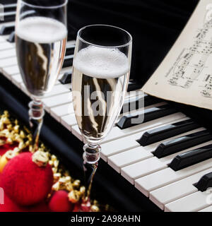 Weihnachten Sylvester Konzert und Champagner Stockfoto