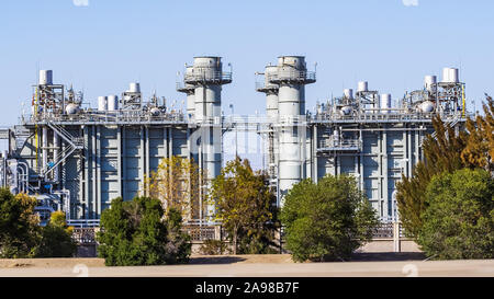 Natürliche Prüfzeichen für gasbetriebene Anlagen, combined-cycle Kraftwerk mit Emissionen die Steuerungstechnik Stockfoto