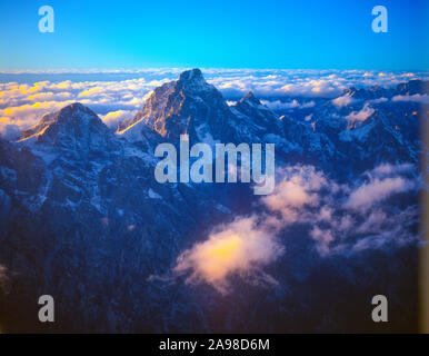 Teton Bergkette und Wolken, Grand Teton National Park, Wyoming, höchster Gipfel der Teton Range bei 13, 220 ft. Stockfoto