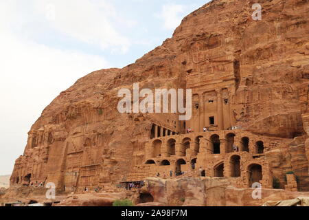 Urn Grab (Qabr Al Jarrah), Königliche Gräber, Treasury Sicht Trail, Petra, Wadi Musa, Ma'an Governorate, Jordanien, Naher Osten Stockfoto