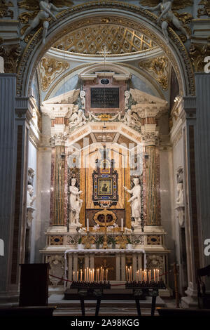 Die byzantinische Ikone der Madonna Avvocata gespendet, um die Stadt von Friedrich Barbarossa im XII Jahrhundert in Cappella della Santissima Icone (Kapelle des Th Stockfoto