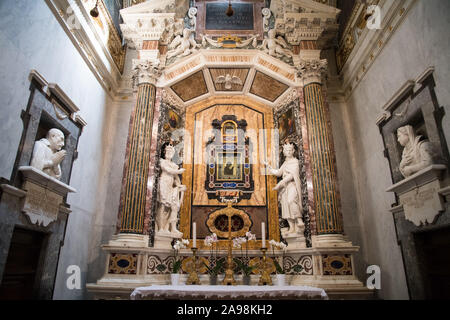 Die byzantinische Ikone der Madonna Avvocata gespendet, um die Stadt von Friedrich Barbarossa im XII Jahrhundert in Cappella della Santissima Icone (Kapelle des Th Stockfoto