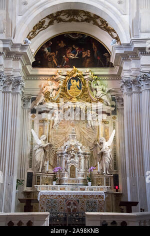 Cappella Del Santissimo Sacramento (Sakramentskapelle) im romanischen Kathedrale Santa Maria Assunta (Kirche der Aufnahme der Sel. Stockfoto