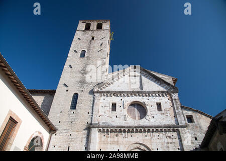 Romanische Krypta in Chiesa e Monastero di San Ponziano (Hl. Pontianus Kirche) in Spoleto, Umbrien, Italien. Am 19. August 2019 © wojciech Strozyk/Alamy Stockfoto