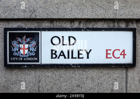 London, UK, 15. Februar 2019: Die Straße Zeichen für die Old Bailey, in der City von London, UK. Stockfoto