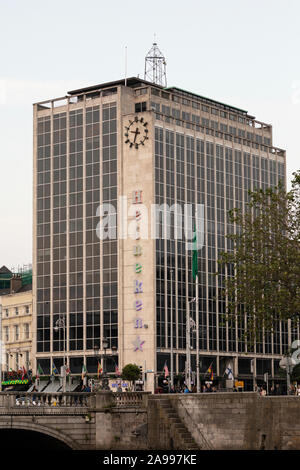 O'Connell Bridge House, auch als die Heineken Gebäude, das einem Bürogebäude auf der D'Olier Street in Dublin, Irland bekannt. Stockfoto