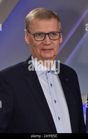 Köln, Deutschland. 13 Nov, 2019. Der Moderator Günther Jauch, ist zu Gast bei der ARD-Talkshow "maischberger. Der Woche 'Credit: Horst Galuschka/dpa/Horst Galuschka dpa/Alamy leben Nachrichten Stockfoto
