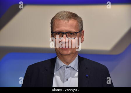 Köln, Deutschland. 13 Nov, 2019. Der Moderator Günther Jauch, ist zu Gast bei der ARD-Talkshow "maischberger. Der Woche 'Credit: Horst Galuschka/dpa/Horst Galuschka dpa/Alamy leben Nachrichten Stockfoto