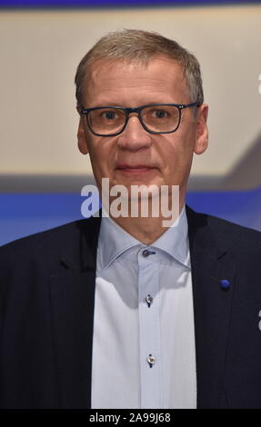 Köln, Deutschland. 13 Nov, 2019. Der Moderator Günther Jauch, ist zu Gast bei der ARD-Talkshow "maischberger. Der Woche 'Credit: Horst Galuschka/dpa/Horst Galuschka dpa/Alamy leben Nachrichten Stockfoto