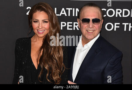 Las Vegas, NV, USA. 13 Nov, 2019. Thalía, Tommy Mottola besuchen 2019 die Lateinische Recording Academy's Person des Jahres Gala zu Ehren Juanes im Premier Ballsaal im MGM Grand Hotel & Casino am 13. November 2019 in Las Vegas, Nevada. Foto: imageSPACE/MediaPunch/Alamy leben Nachrichten Stockfoto