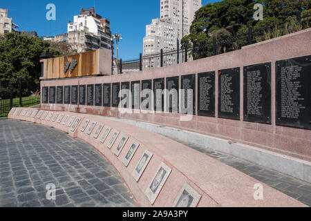 BUENOS AIRES, ARGENTINIEN, APRIL 20, 2019: Der Falklandkrieg Monument (Monumento a los Caídos en Malvinas) in Buenos Aires, Argentinien, Südamerika. Stockfoto
