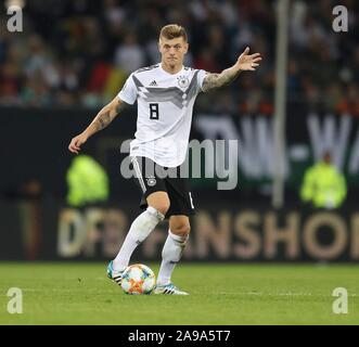 Hamburg, Deutschland. 06 Sep, 2019. firo: 06.09.2019 Fußball Fußball:, 2019/2020 EURO: EM Qualifikation: Nationalmannschaft Deutschland - Holland, Niederlande Toni Kroos, Single Action | Verwendung der weltweiten Kredit: dpa/Alamy leben Nachrichten Stockfoto