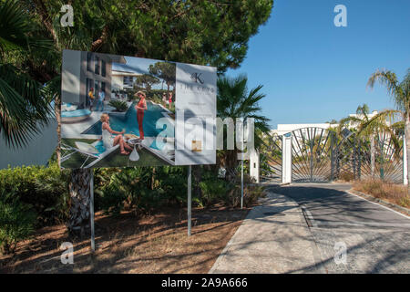 Die Verlassenen" die Tasten "Entwicklung komplex in Quinta do Lago, Algarve Portugal. Stockfoto