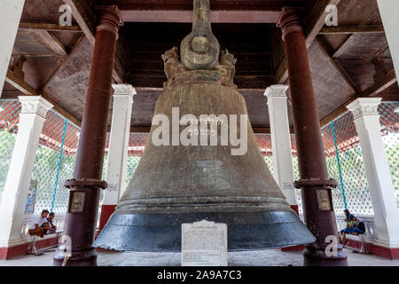 Die Mingun Glocke, Mandalay, Mingun, Sagaing Region, Myanmar. Stockfoto