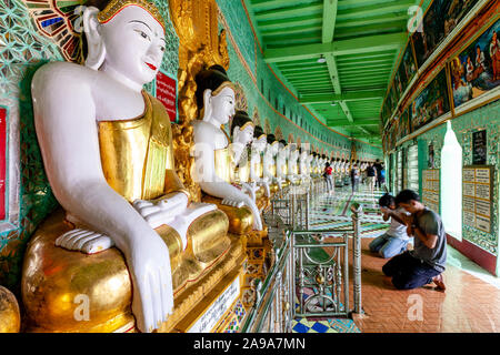 U Min Thonz Tempel, Sagaing, Mandalay, Myanmar. Stockfoto