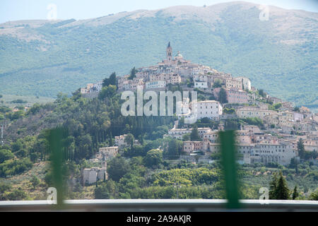 Duomo di Sant'Emiliano im historischen Zentrum von Trevi, Umbrien, Italien. Am 19. August 2019 © wojciech Strozyk/Alamy Stock Foto Stockfoto