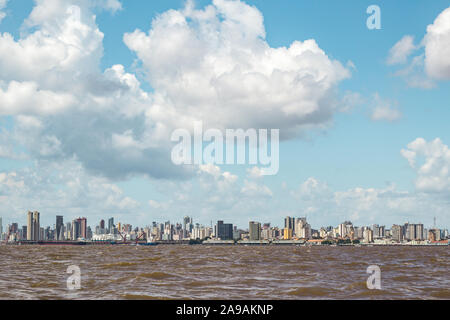 Belém und Ver-o-Peso Messe vom Guajará Bucht Stockfoto