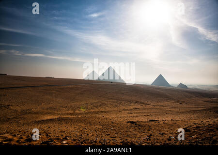 Ein Blick auf die Pyramiden von Gizeh, Ägypten. Stockfoto