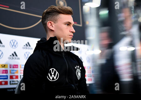 Joshua Kimmich (Deutschland). GES/Fussball/EM-Qualifikation: Pressekonferenz der deutschen Nationalmannschaft in Düsseldorf, 14.11.2019 Fußball: Europäische Qualifier: Pressekonferenz der deutschen Nationalmannschaft, Düsseldorf, 14. November 2019 | Verwendung weltweit Stockfoto