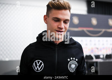 Joshua Kimmich (Deutschland). GES/Fussball/EM-Qualifikation: Pressekonferenz der deutschen Nationalmannschaft in Düsseldorf, 14.11.2019 Fußball: Europäische Qualifier: Pressekonferenz der deutschen Nationalmannschaft, Düsseldorf, 14. November 2019 | Verwendung weltweit Stockfoto