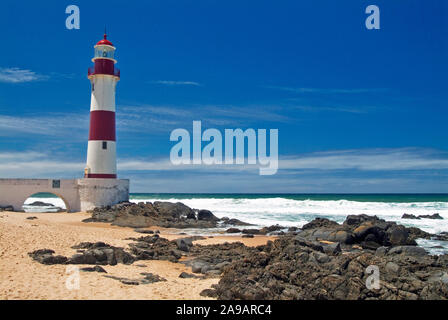 Itapuã Leuchtturm, Itapuã Strand, Salvador, Bahia, Brasilien Stockfoto