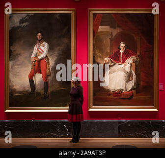 Die Queen's Gallery, Buckingham Palace, London, Großbritannien. 14. November 2019. George IV: Kunst & Spektakel Ausstellung Vorschau, seine einzigartige Sammlung von Kunst präsentiert, von denen viel bleibt in der Royal Collection. Die Ausstellung läuft vom 15. November 2019 - 3. Mai 2020. Bild: Portraits von Sir Thomas Lawrence vom Waterloo Kammer, Windsor Castle. Bild (l und r): Karl, Erzherzog von Österreich; Papst Pius VII. Credit: Malcolm Park/Alamy Leben Nachrichten. Stockfoto