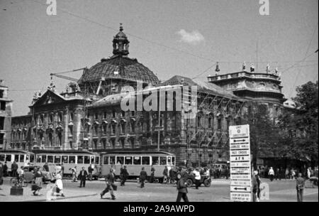 Ruinen der Palast der Justiz in der Prielmayerstrasse Straße in München, Deutschland, 1940. Stockfoto