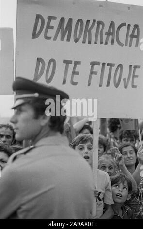 PRO-DEMOKRATIE DEMONSTRATION, TIRANA, ALBANIEN, 14. SEP' 91, Stockfoto