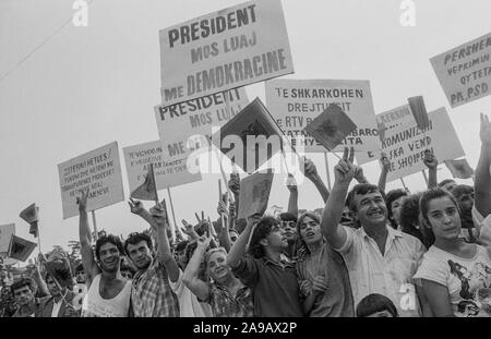 PRO-DEMOKRATIE DEMONSTRATION, TIRANA, ALBANIEN, 14. SEP' 91, Stockfoto