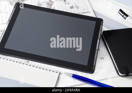 Tablet-PC und Arbeitsplatz Stockfoto