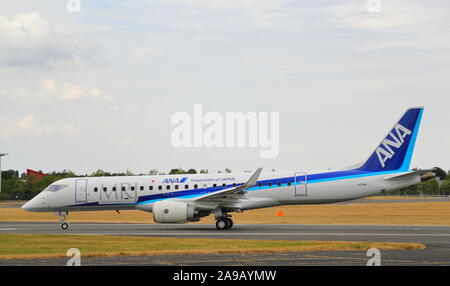 Mitsubishi zeigten ihre Regional Jet MRJ90 Auf der Farnborough International Airshow 2018, Farnborough, Großbritannien Stockfoto