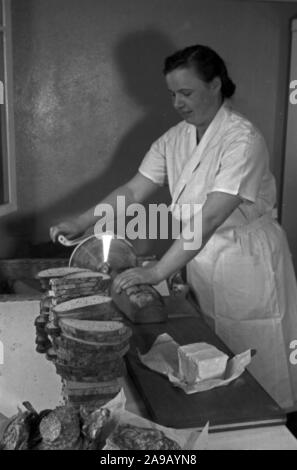 Tägliche Geschäft an einen Lehrling home Der NSV Organisation in Berlin Charlottenburg, Deutschland 1930. Stockfoto