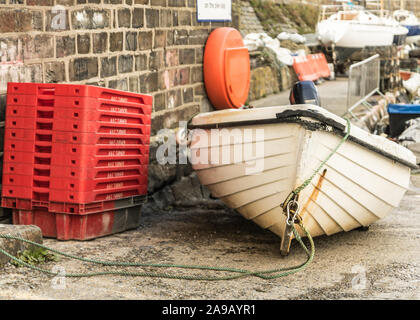 Fischerboot im New Quay, West Wales Stockfoto