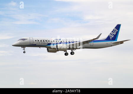 Mitsubishi zeigten ihre Regional Jet MRJ90 Auf der Farnborough International Airshow 2018, Farnborough, Großbritannien Stockfoto