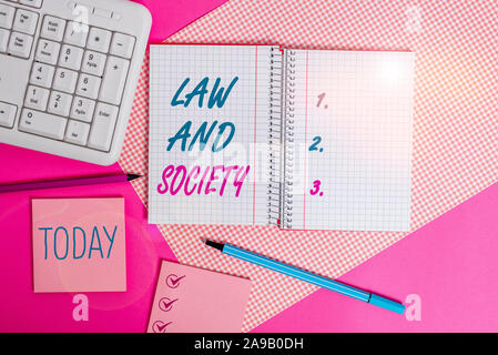 Handschrift Text schreiben Recht und Gesellschaft. Konzeptionelle foto Adresse die gegenseitige Beziehung zwischen Recht und Gesellschaft schreiben Geräte und Computer stu Stockfoto