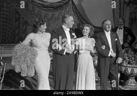 Die Operette 'Melodie der Nacht' im Berliner Metropol Theater unter der Regie von Heinz Hentschke, Deutschland 1930 Stockfoto