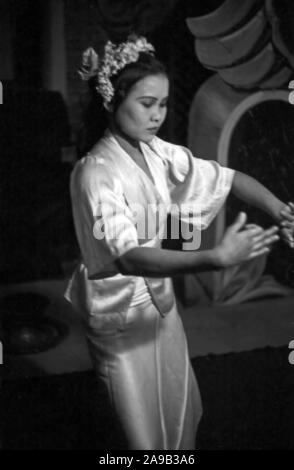 Eine balinesische Javanischen folklore gruppe perdforming in Deutschland, 1930er Jahre. Stockfoto