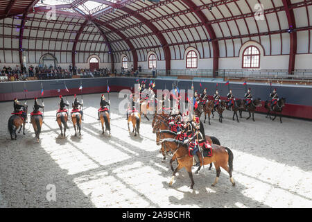 MANIFESTATION DER Regiment der Kavallerie der republikanische Garde AM CELESTINS KASERNE Stockfoto
