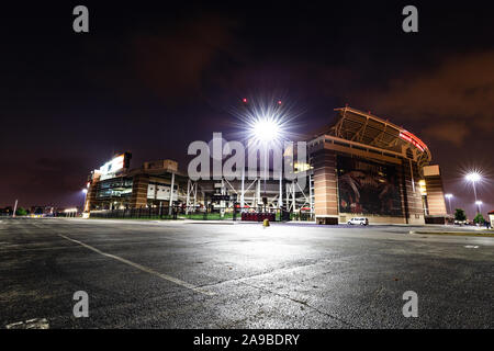 Die Universität von Louisville Papa John's Cardinal-Stadion wurde kürzlich renoviert, um eine Kapazität von 55.000 für ihre Fußballmannschaft zu erreichen. Stockfoto