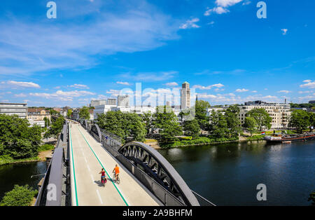 02.06.2019, Mülheim an der Ruhr, Nordrhein-Westfalen, Deutschland - Fahrrad Highway, Radschnellweg Ruhr RS 1, führt in Mülheim auf einer ehemaligen Bahntrasse Bri Stockfoto