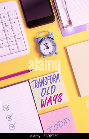 Schreiben Hinweis angezeigt transformieren alte Wege. Business Konzept für ersetzen Sie sie mit neuen Methoden Alternativen neue Lösung Weißbuch mit Kopie Raum mit p Stockfoto