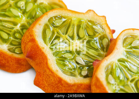 Kiwano Obst auf weißem Hintergrund Stockfoto