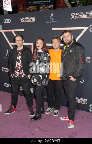 Los Angeles, USA. 11 Nov, 2019. SMOSH 11/11/2019 "Charlie's Angels"-Premiere in der Regency Dorf Theater in Westwood, CA Credit: Cronos/Alamy leben Nachrichten Stockfoto