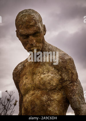 El Torno, Caceres, Spanien; Januar, 12, 2018: Portrait von Statuen der Denkmal für die Vergessenen des Spanischen Bürgerkriegs. Jerte Tal. Stockfoto