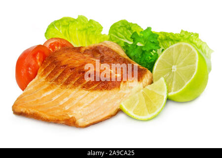 Lachs Fisch und Salat vor weißem Hintergrund Stockfoto