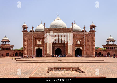 Panorama der Kau Verbot Moschee im Inneren des Taj Mahal. UNESCO-Welterbe in Agra, Uttar Pradesh, Indien Stockfoto