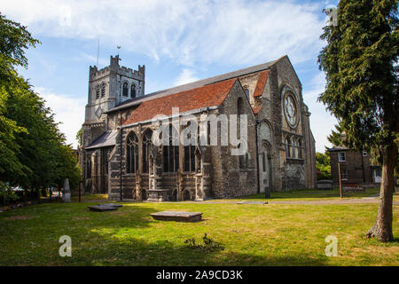 Ein Blick auf die historische Waltham Abbey Church in Waltham Abbey, Essex. König Harold II., der in der Schlacht von Hastings im Jahre 1066 gestorben ist, sagte in begraben zu werden. Stockfoto